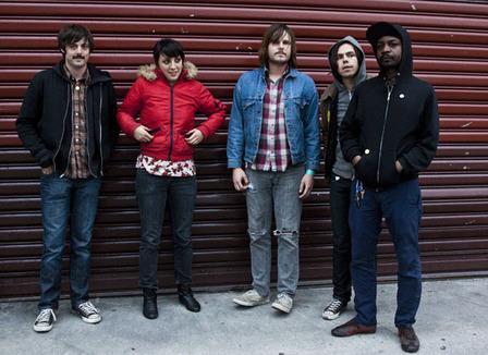 Johnny Bell, leader de Crystal Antlers: «Captain Beefheart et Stevie Wonder seront toujours mes inspirations pour tout!»