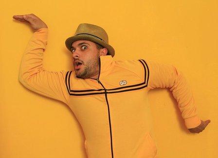 Amine, danseur hip-hop sur les Champs-Elysées