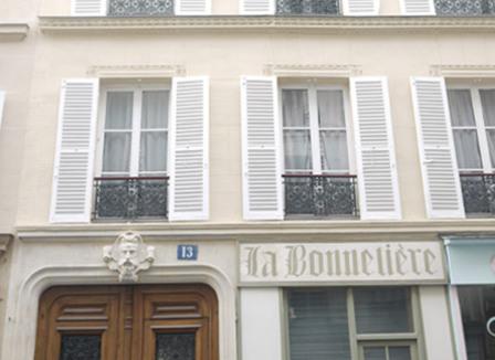 J'habite dans l'immeuble où Tristane et Dom auraient joué au docteur