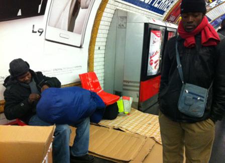 Montreuil : Une nuit à chercher un squat avec un groupe de 76 migrants africains