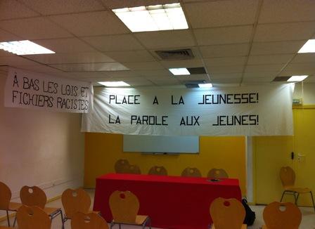 On était à une réunion du groupe parano-trotskyste « Toute La Vérité »