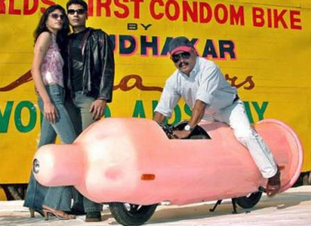 3 questions à Thomas, organisateur de la distribution de préservatifs des Jeunes Centristes