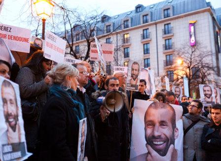 Nadir Dendoune, le journaliste «tocard» retenu en Irak par la sécurité militaire