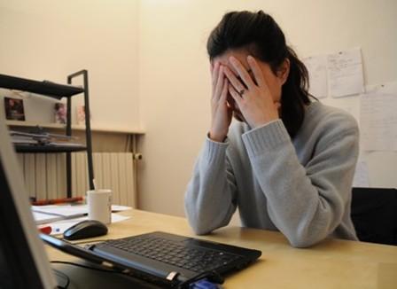 Mon boss est un pervers... et je suis stagiaire