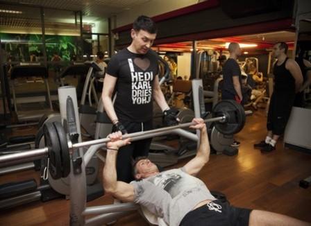 Pourquoi soulèvent-ils de la fonte ?