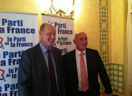 Le « cyber-candidat » Carl Lang entre en campagne devant des vétérans de l'Indo