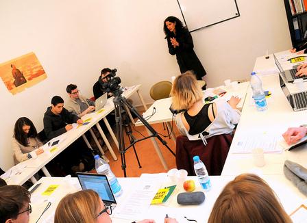 Faire une école de journalisme, sans passer par la case concours