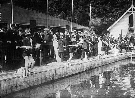 Hugo Chavez, Paul Kagame et Bruno Cremer sont dans un &hellip; Morning Refresher !