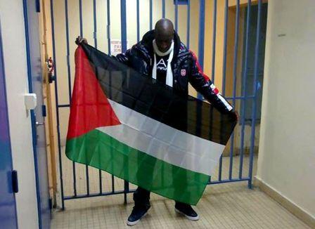 Pourquoi le vaccin fait flipper les Français