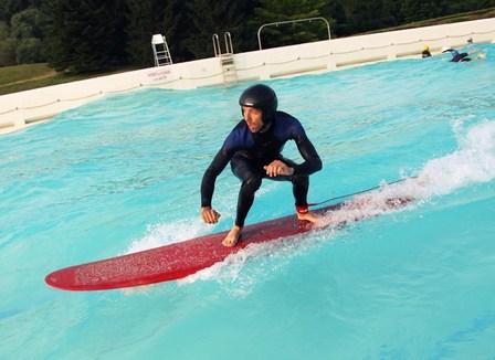 Avec les surfeurs de la piscine à vagues d'Etampes
